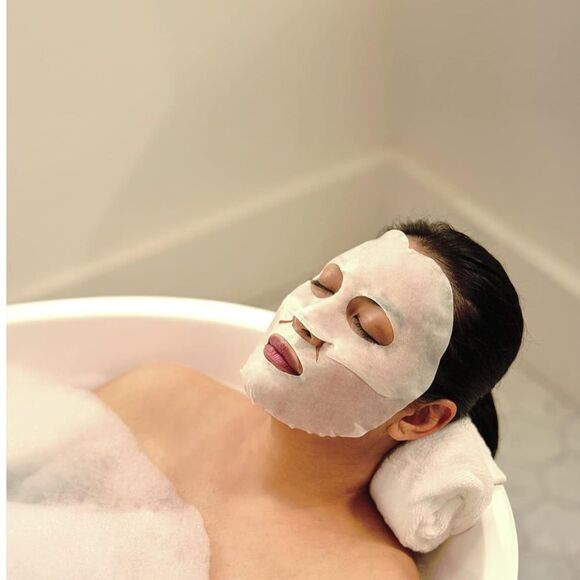 Perricone MD Cold Plasma Plus+ Concentrated Trearment Sheet Mask - Picture 7 of 8